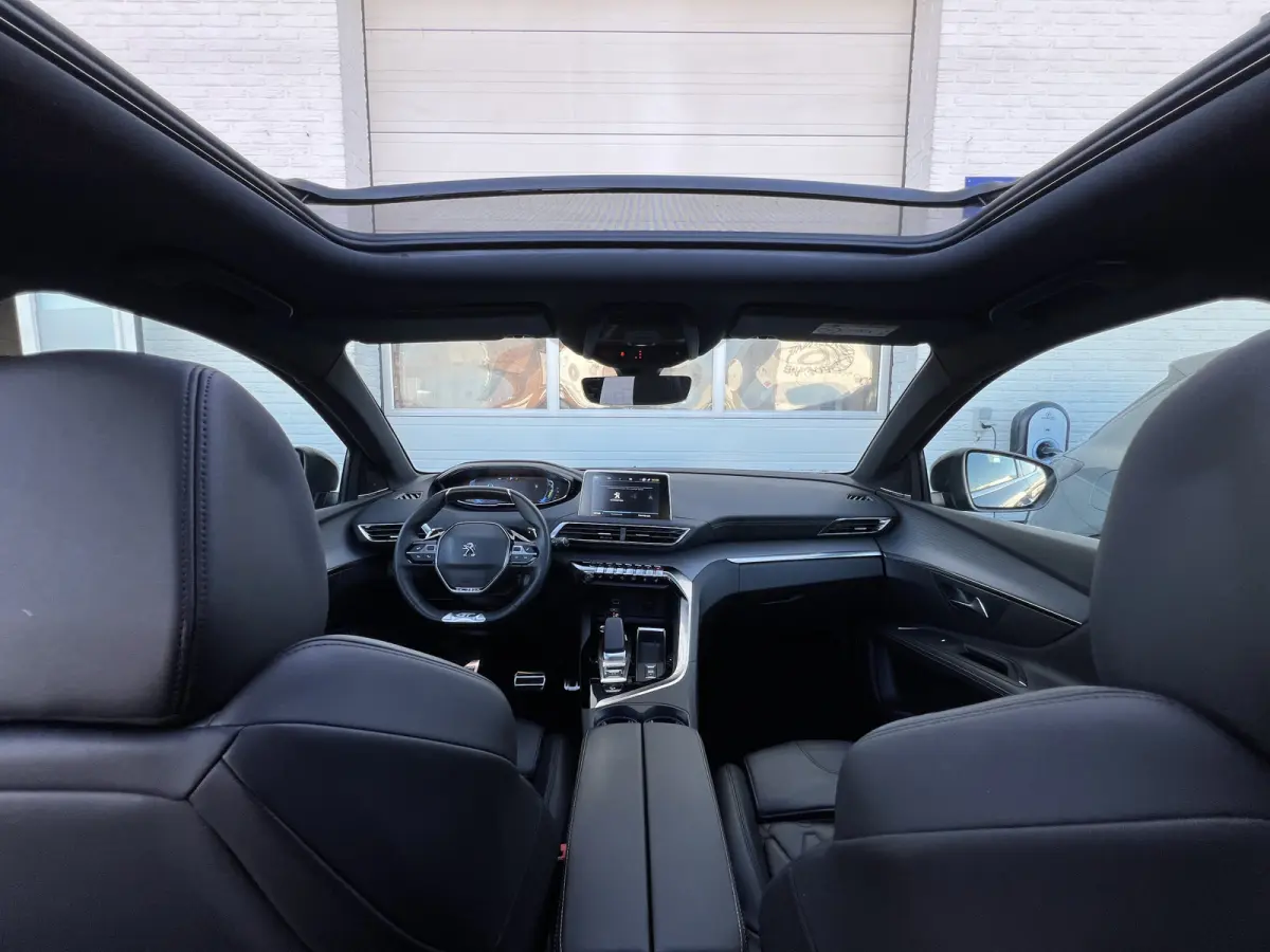 1.6 HYbrid4 300 GT | Pano | Leder | Memory | Camera