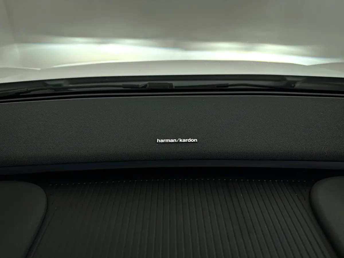 Single Motor Extended Range Plus 69 kWh | Parkeercamera | Harman Kardon | Stoel- en stuurverwarming | Elektrische stoelen