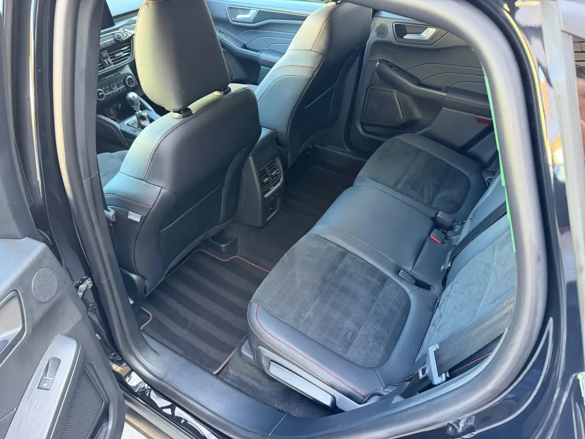 Ford KUGA 1.5 EcoBoost ST-Line X 150PK Elek Trekhaak 1800KG Trekgewicht,Panoramadak,Apple Carply,ACC,PDC,Camera A