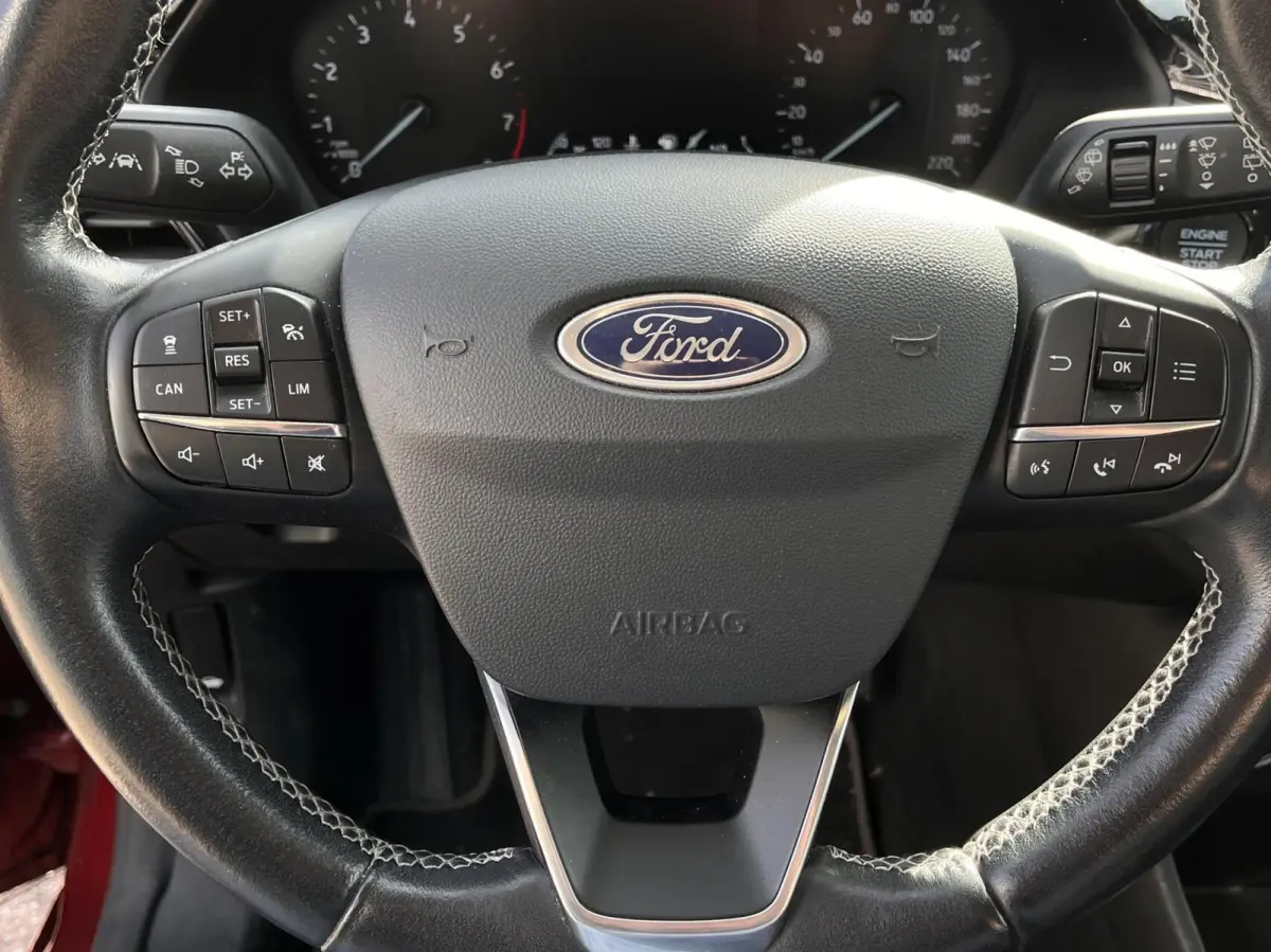 1.0 EcoBoost Titanium 100pk Trekhaak Adaptieve Cruise Camera Verwarmde Voorruit Navi B&O Parkeersensoren Climate 16'' Velgen *Leuk*