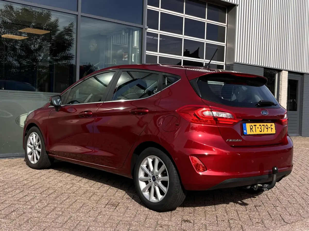 1.0 EcoBoost Titanium 100pk Trekhaak Adaptieve Cruise Camera Verwarmde Voorruit Navi B&O Parkeersensoren Climate 16'' Velgen *Leuk*