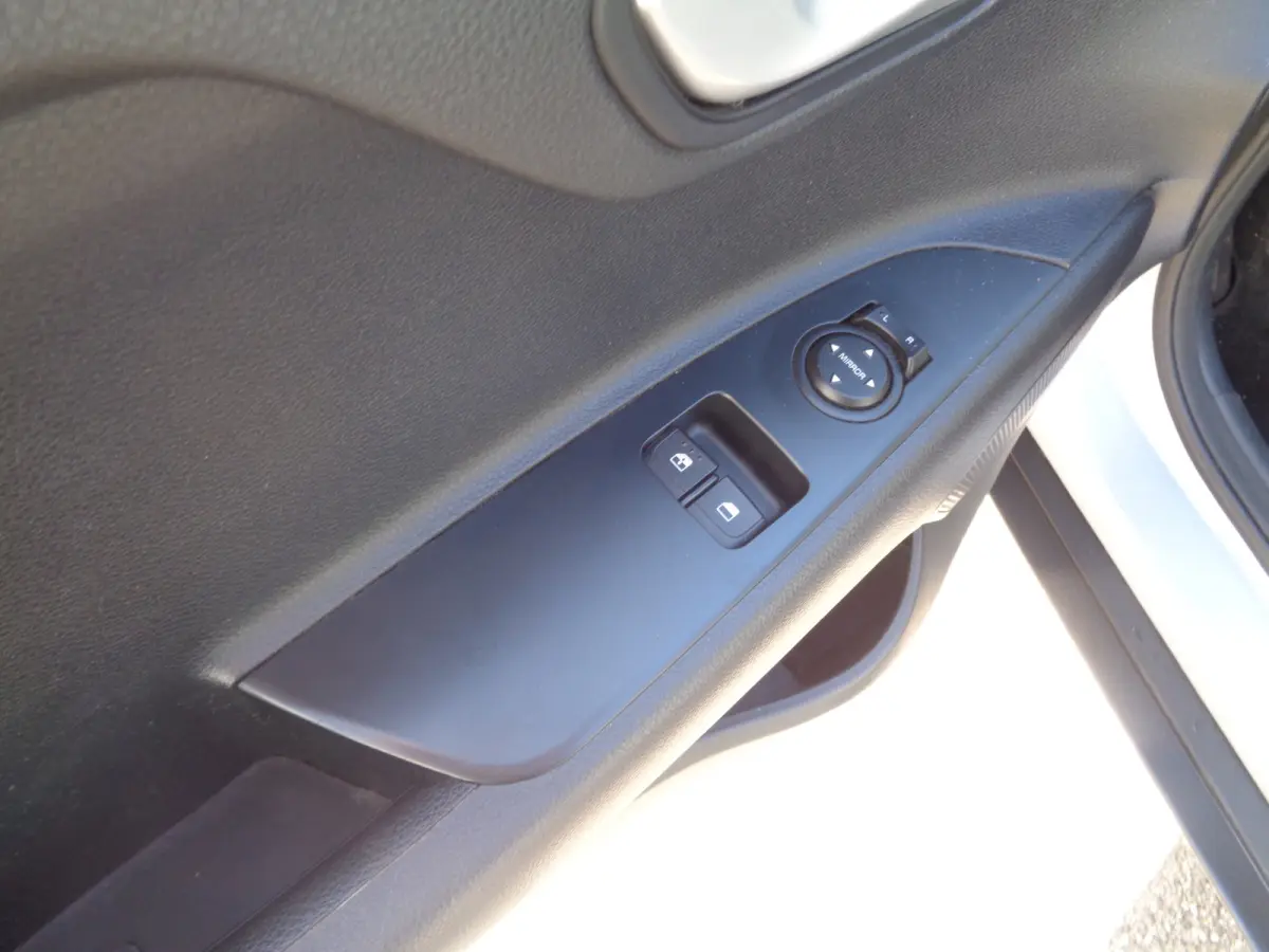 1.0 T-GDi DynamicLine Airco, Navigatie, Camera, PDC, LM velgen, Carplay/android