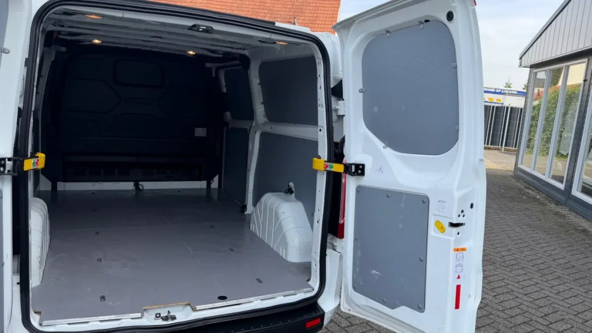 2.0 TDCI 77KW 105PK L2H1 EURO 6 AIRCO/ NAVIGATIE/ PARKEERSENSOREN/ 100% DEALERONDERHOUDEN