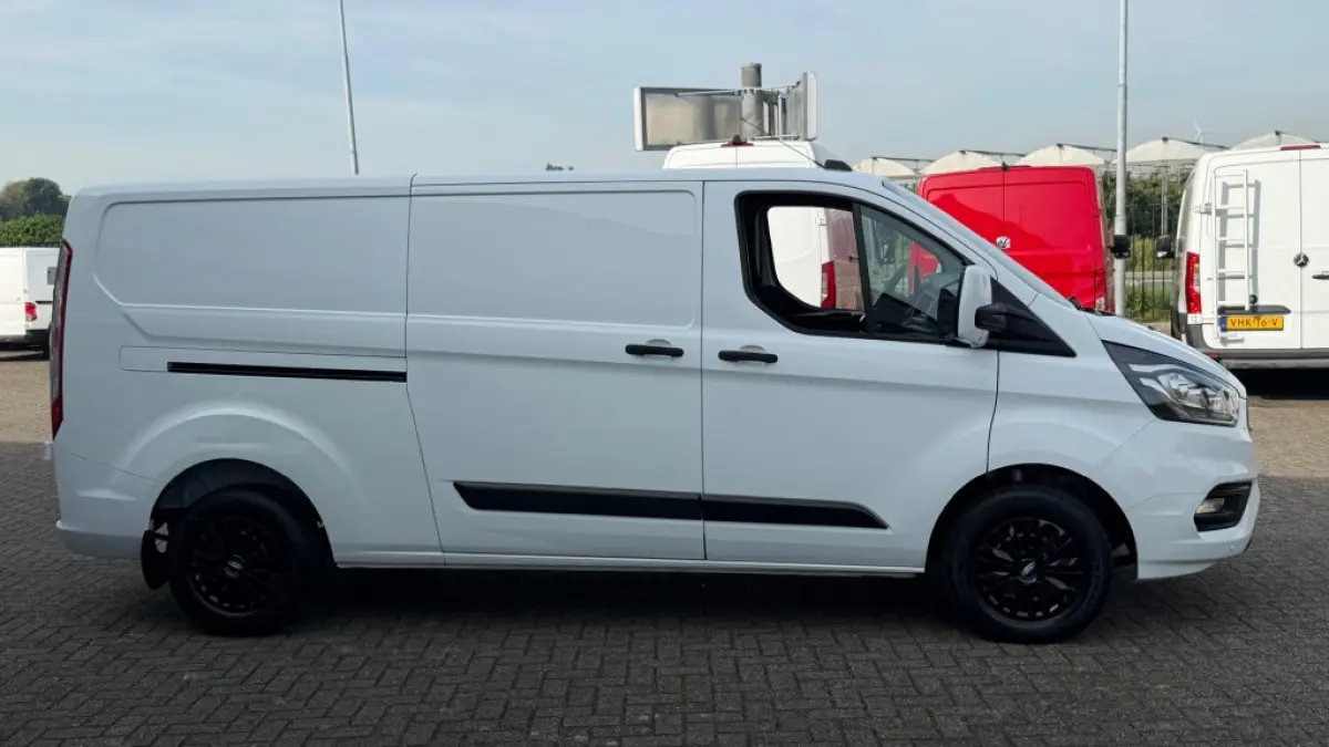 2.0 TDCI 77KW 105PK L2H1 EURO 6 AIRCO/ NAVIGATIE/ PARKEERSENSOREN/ 100% DEALERONDERHOUDEN