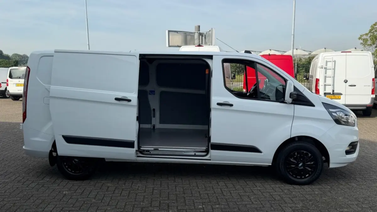 2.0 TDCI 77KW 105PK L2H1 EURO 6 AIRCO/ NAVIGATIE/ PARKEERSENSOREN/ 100% DEALERONDERHOUDEN