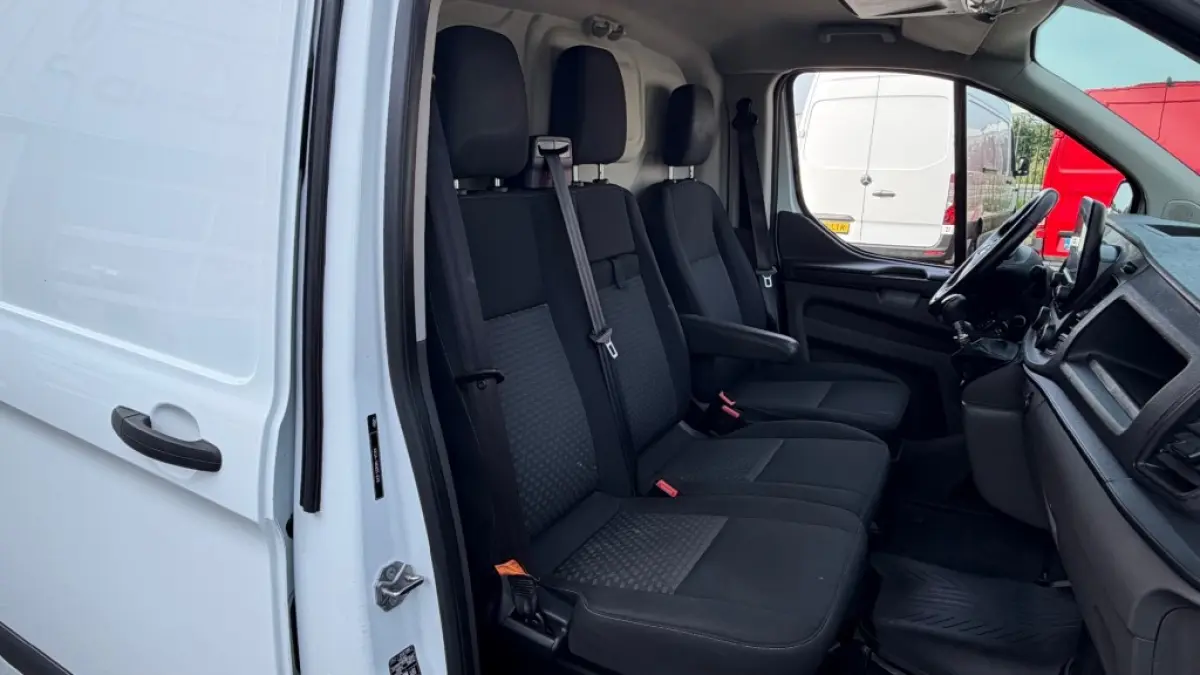 2.0 TDCI 77KW 105PK L2H1 EURO 6 AIRCO/ NAVIGATIE/ PARKEERSENSOREN/ 100% DEALERONDERHOUDEN