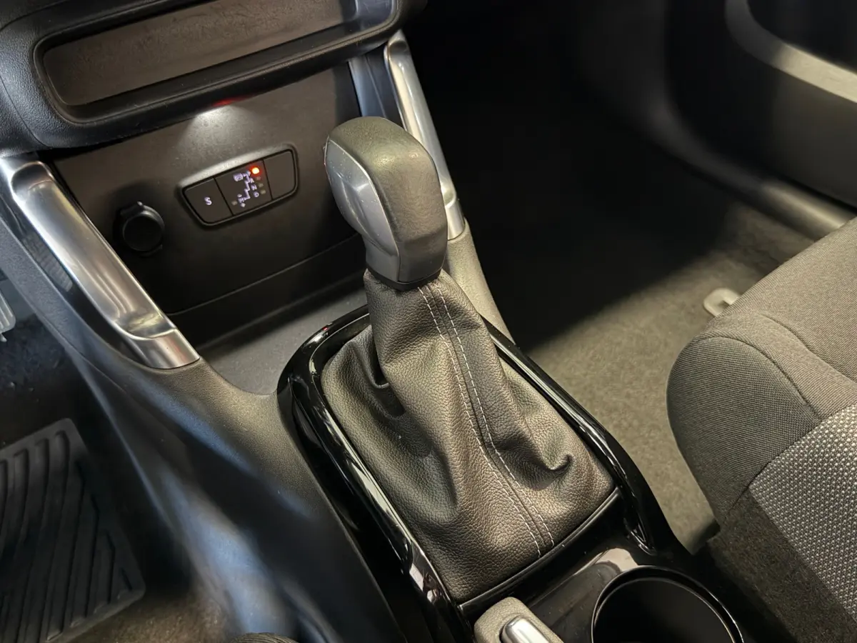1.2 PureTech Feel| NAVIGATIE/CAMERA| CRUISE| ECC AIRCO|