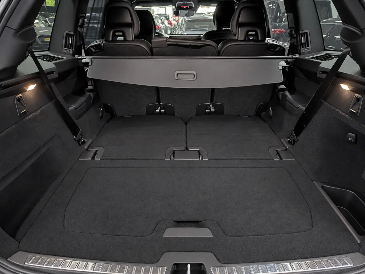 2.0 T8 Recharge R-DESIGN 7P BLACK-LINE 22'' L-RANGE LEDER/H-UP/M+KOELING-STOELEN/360CAM/ADAPT-CRUISE///