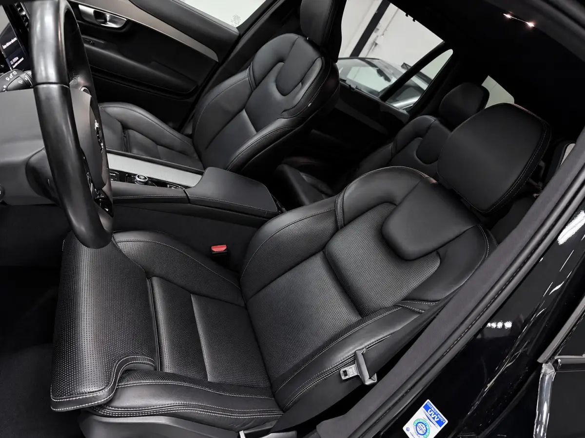 2.0 T8 Recharge R-DESIGN 7P BLACK-LINE 22'' L-RANGE LEDER/H-UP/M+KOELING-STOELEN/360CAM/ADAPT-CRUISE///