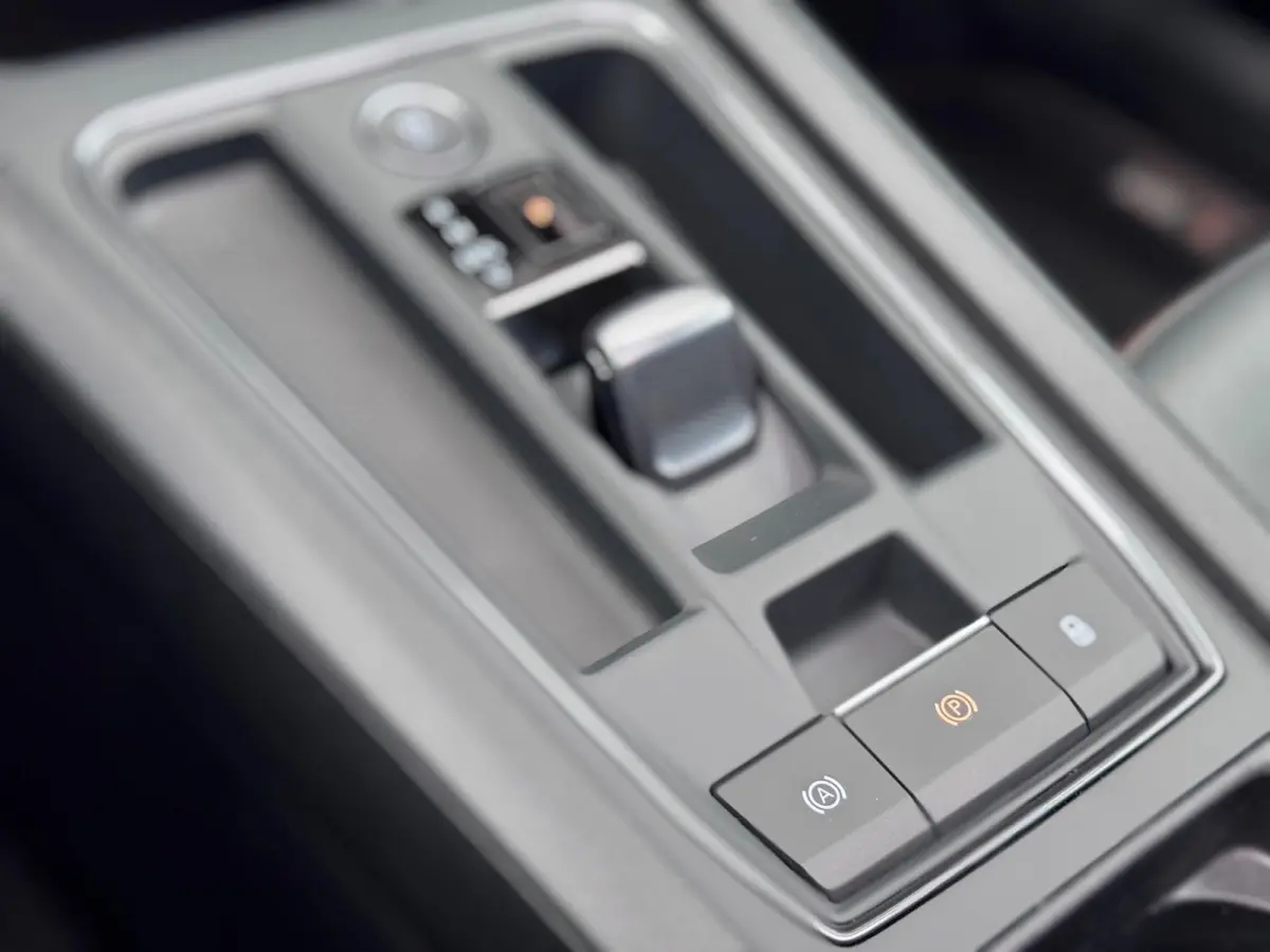 1.4 e-Hybrid VZ Performance Pano/Memory/360