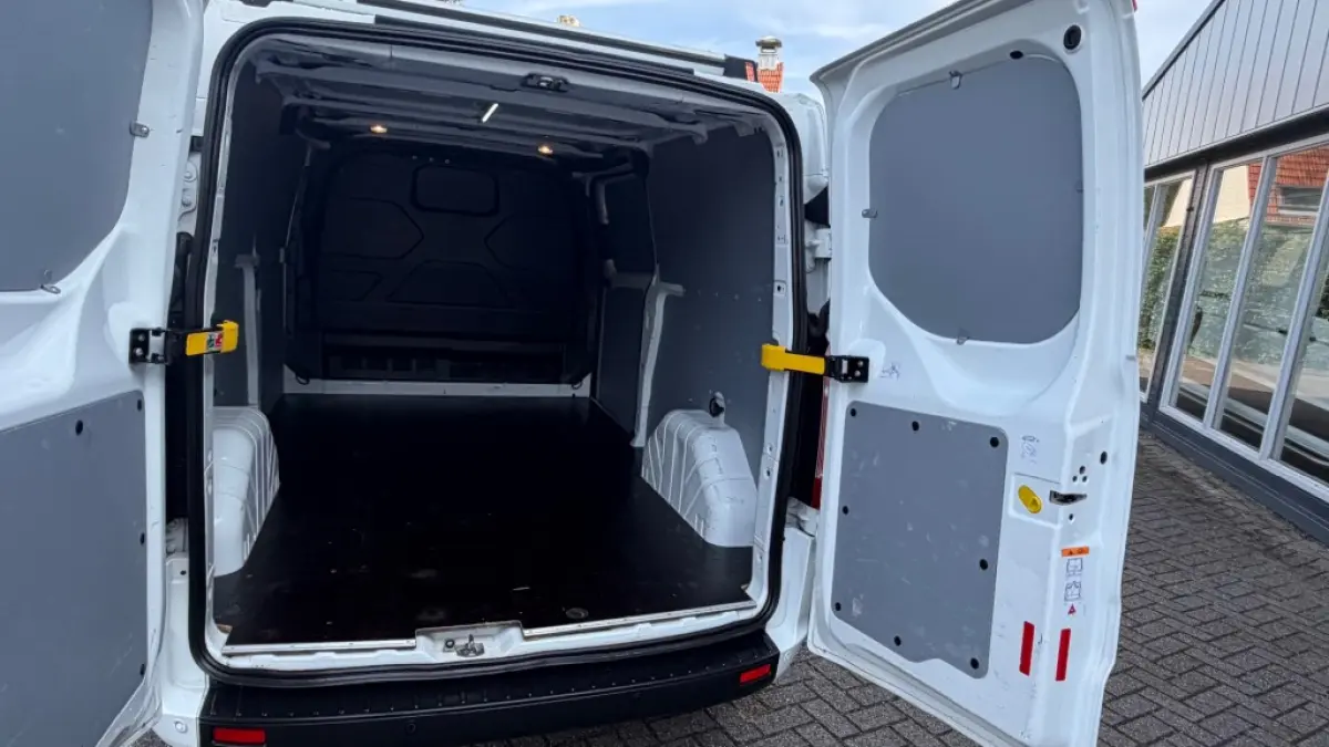 2.0 TDCI 77KW 105PK L2H1 EURO 6 AIRCO/ NAVIGATIE/ PARKEERSENSOREN/ 100% DEALERONDERHOUDEN