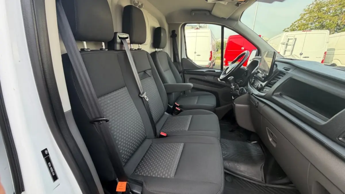 2.0 TDCI 77KW 105PK L2H1 EURO 6 AIRCO/ NAVIGATIE/ PARKEERSENSOREN/ 100% DEALERONDERHOUDEN