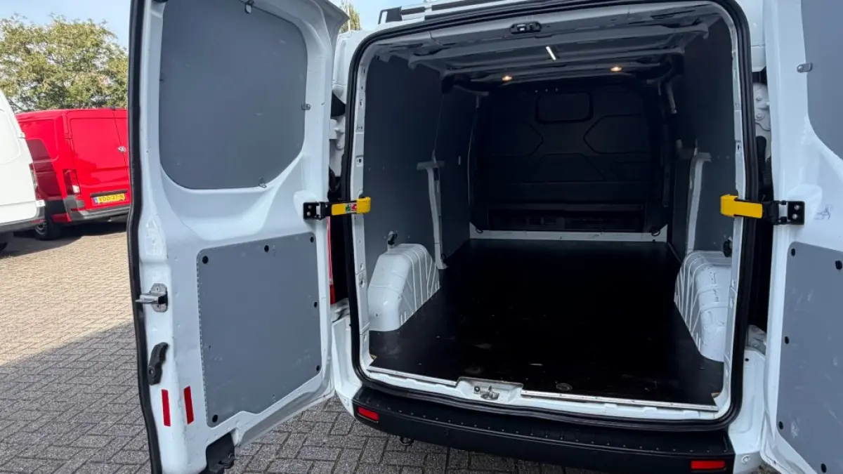 2.0 TDCI 77KW 105PK L2H1 EURO 6 AIRCO/ NAVIGATIE/ PARKEERSENSOREN/ 100% DEALERONDERHOUDEN