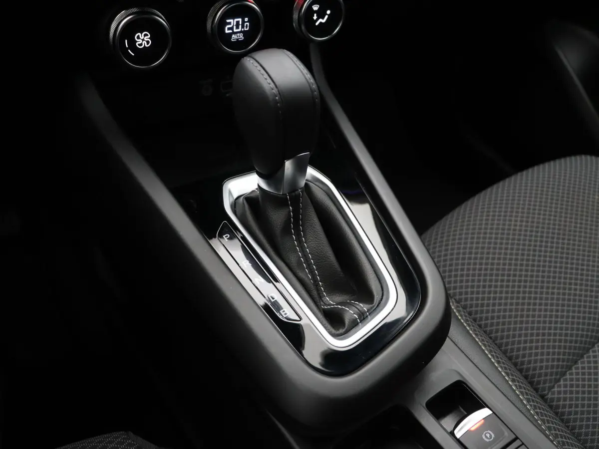 E-Tech full hybrid 145pk techno | 1e Eigenaar | ABD Dealeronderhouden | Trekhaak | Achteruitrijcamera | Pack look | Apple Carplay/Android Auto |