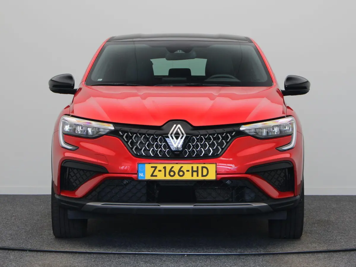 E-Tech full hybrid 145pk techno | 1e Eigenaar | ABD Dealeronderhouden | Trekhaak | Achteruitrijcamera | Pack look | Apple Carplay/Android Auto |