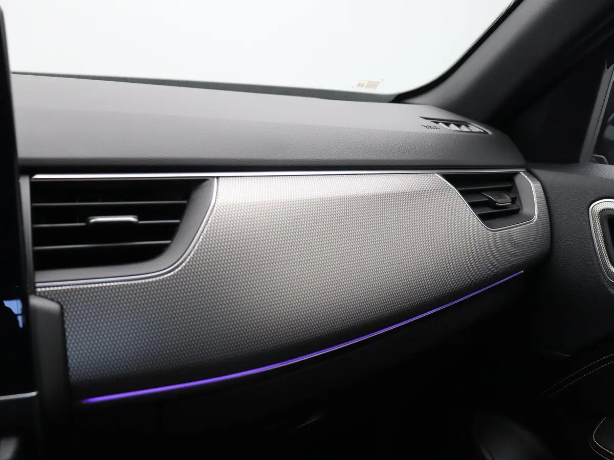E-Tech full hybrid 145pk techno | 1e Eigenaar | ABD Dealeronderhouden | Trekhaak | Achteruitrijcamera | Pack look | Apple Carplay/Android Auto |