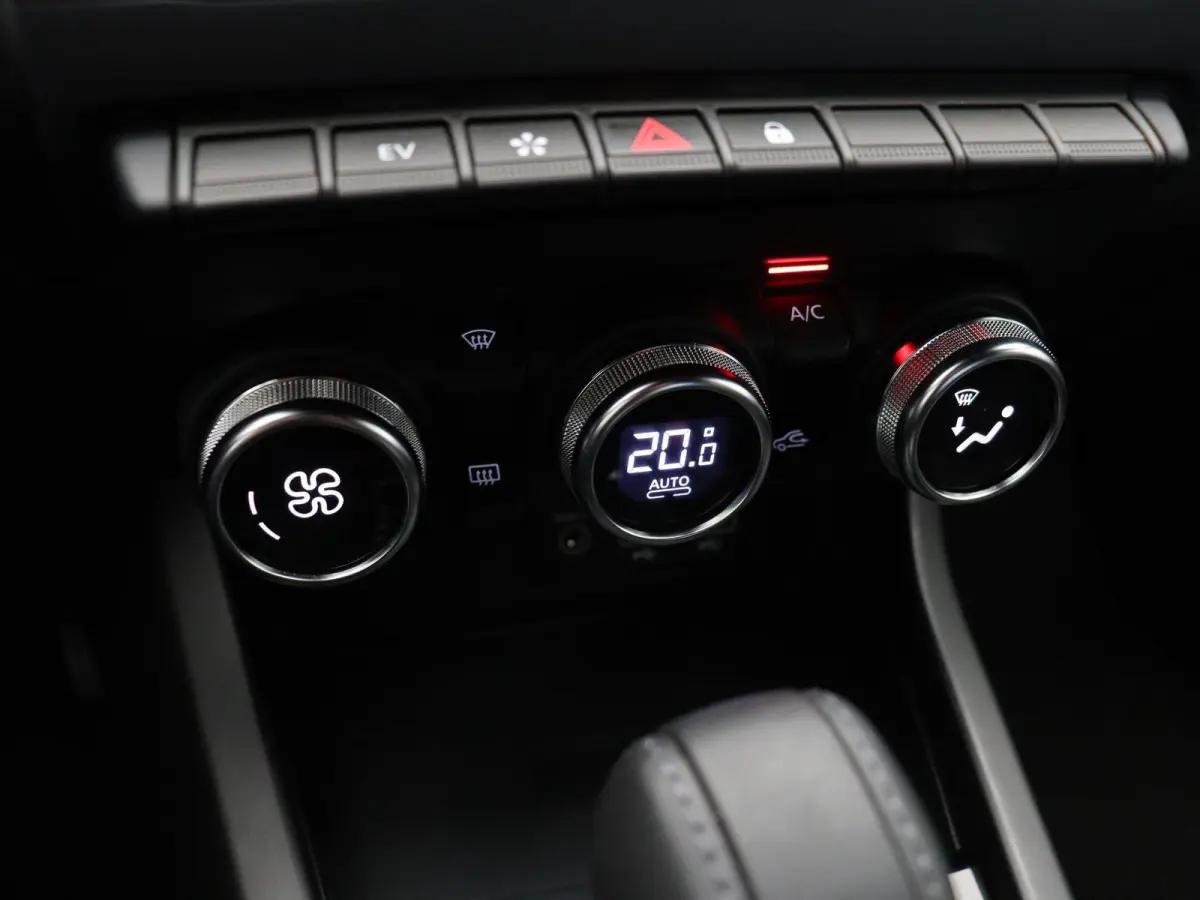 E-Tech full hybrid 145pk techno | 1e Eigenaar | ABD Dealeronderhouden | Trekhaak | Achteruitrijcamera | Pack look | Apple Carplay/Android Auto |