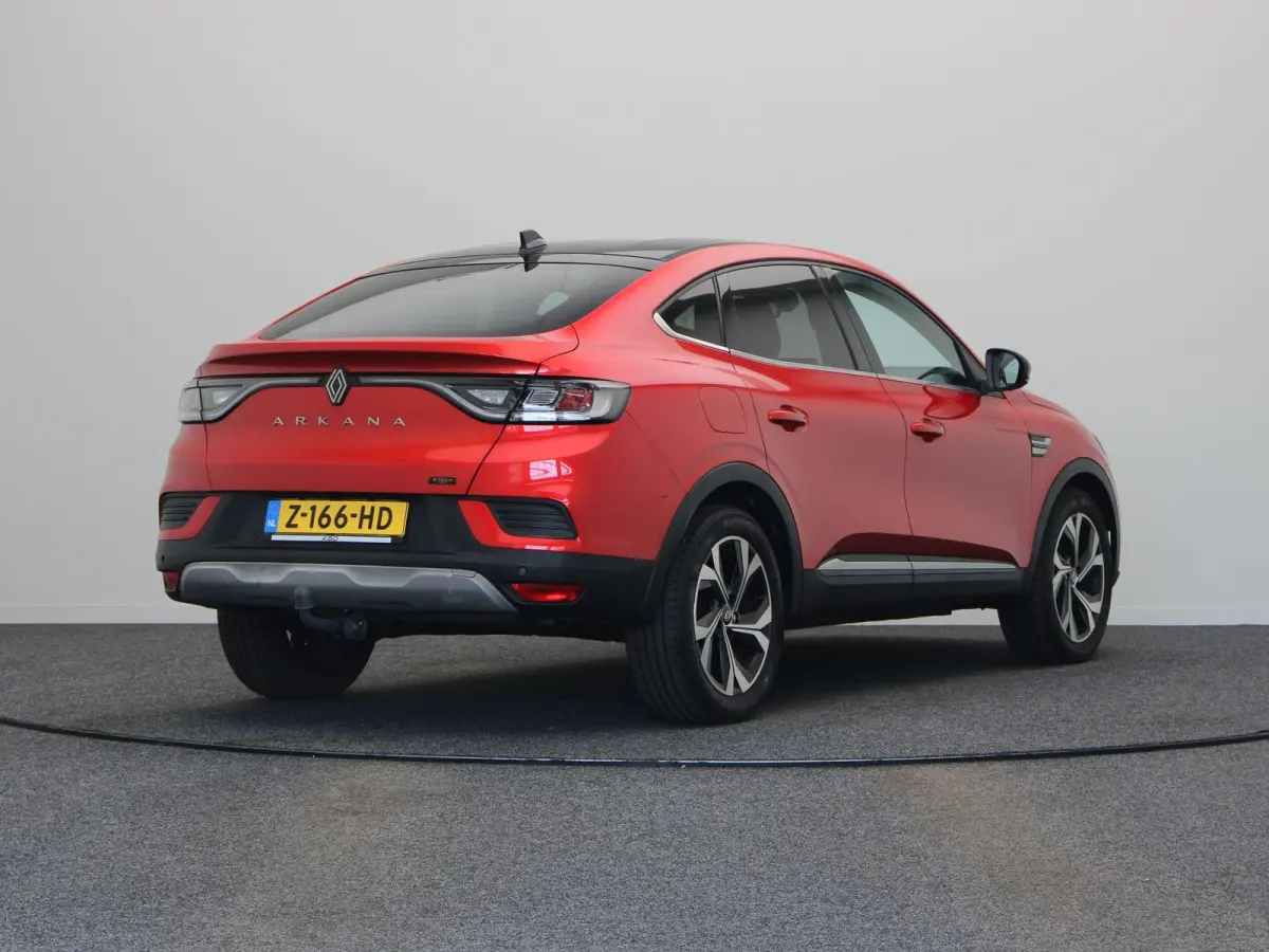 E-Tech full hybrid 145pk techno | 1e Eigenaar | ABD Dealeronderhouden | Trekhaak | Achteruitrijcamera | Pack look | Apple Carplay/Android Auto |