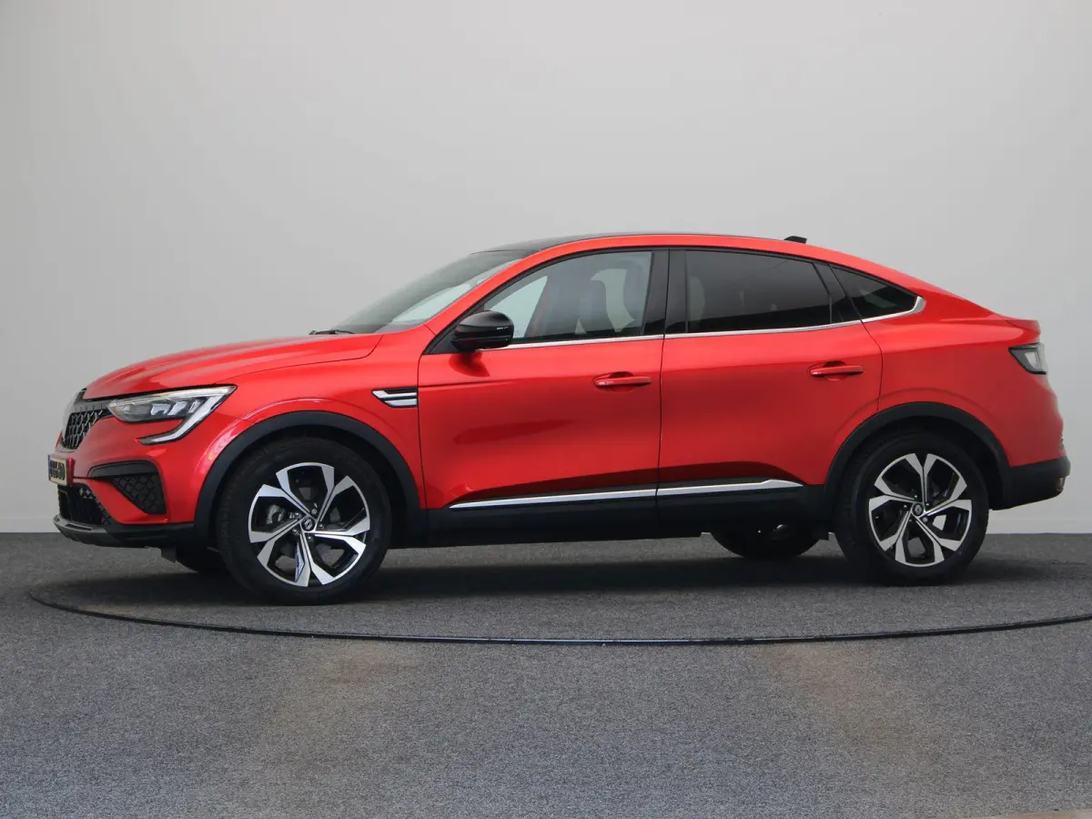 E-Tech full hybrid 145pk techno | 1e Eigenaar | ABD Dealeronderhouden | Trekhaak | Achteruitrijcamera | Pack look | Apple Carplay/Android Auto |