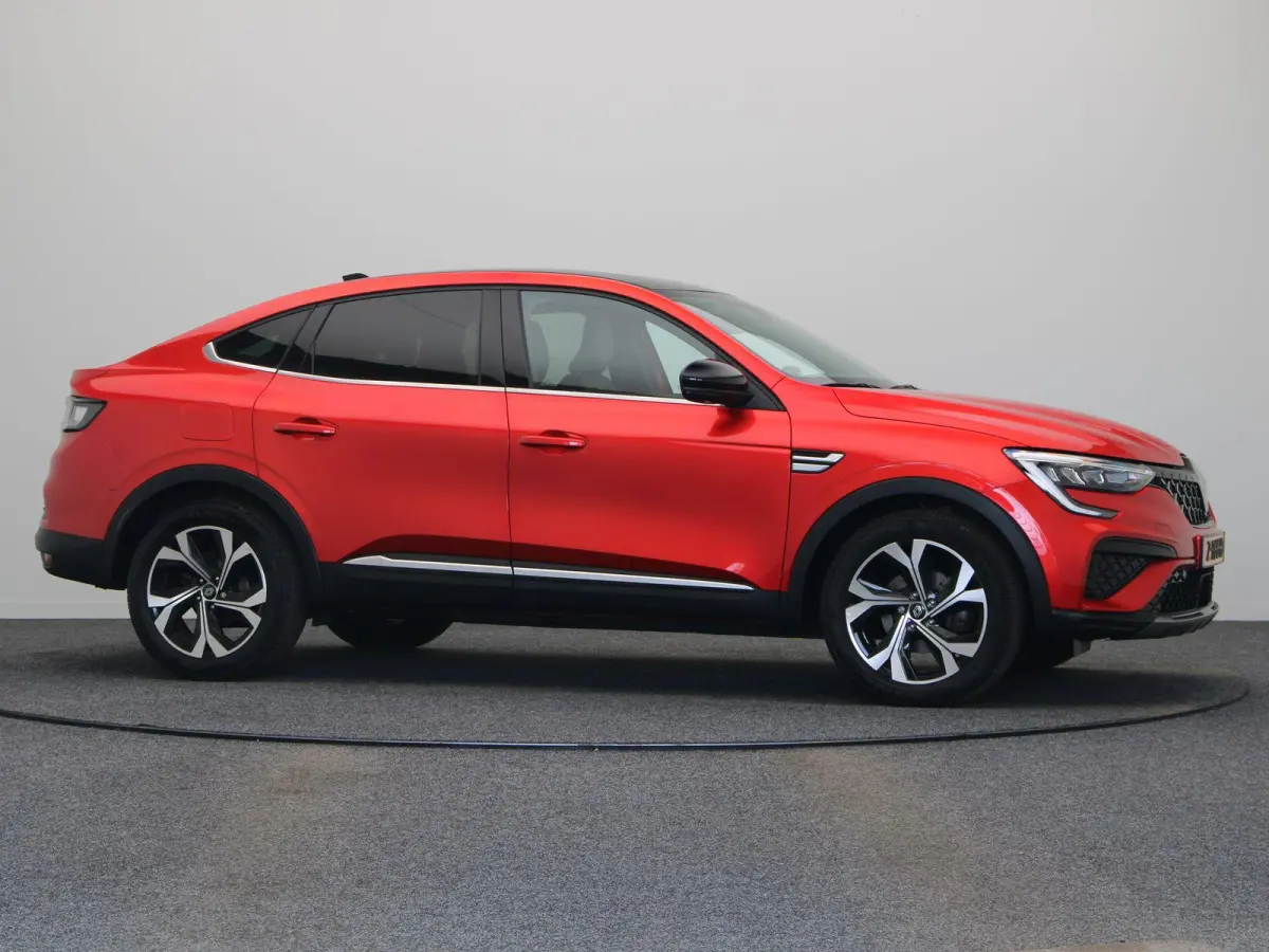 E-Tech full hybrid 145pk techno | 1e Eigenaar | ABD Dealeronderhouden | Trekhaak | Achteruitrijcamera | Pack look | Apple Carplay/Android Auto |