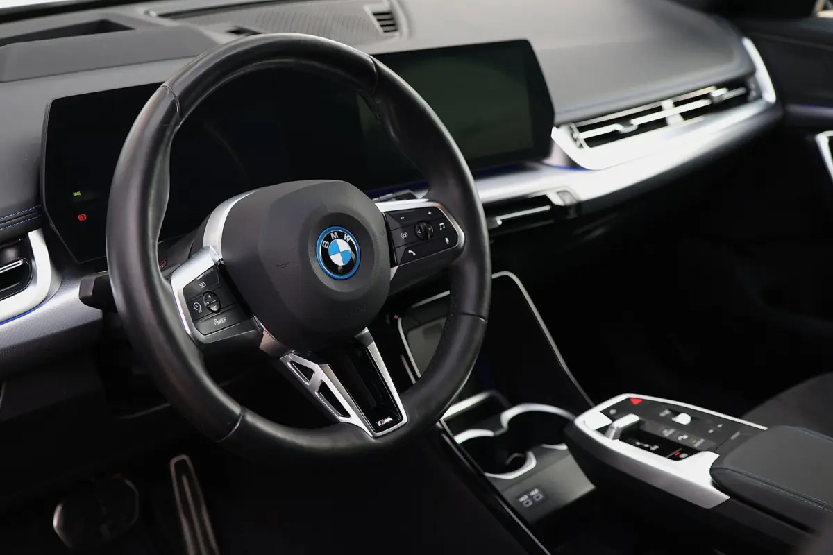 EDRIVE20 BMW IX1 EDRIVE20 M sport elekt stoelen 360 camera acc