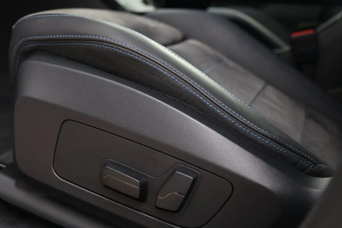 EDRIVE20 BMW IX1 EDRIVE20 M sport elekt stoelen 360 camera acc