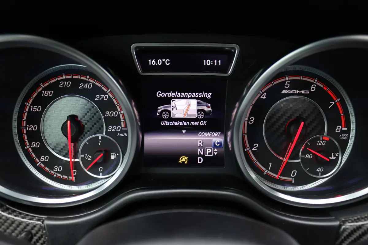 AMG 63 S 4MATIC | Luchtvering | Carbon | Panoramadak | Distronic+ | Nappa Leder | Harman&Kardon | Trekhaak | Surround Camera |