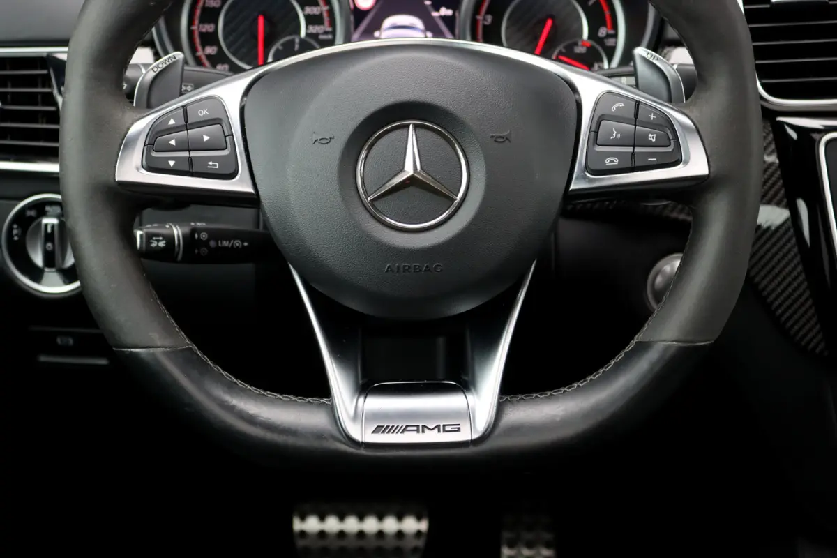 AMG 63 S 4MATIC | Luchtvering | Carbon | Panoramadak | Distronic+ | Nappa Leder | Harman&Kardon | Trekhaak | Surround Camera |