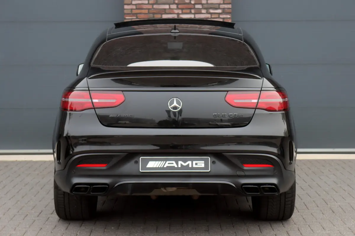 AMG 63 S 4MATIC | Luchtvering | Carbon | Panoramadak | Distronic+ | Nappa Leder | Harman&Kardon | Trekhaak | Surround Camera |
