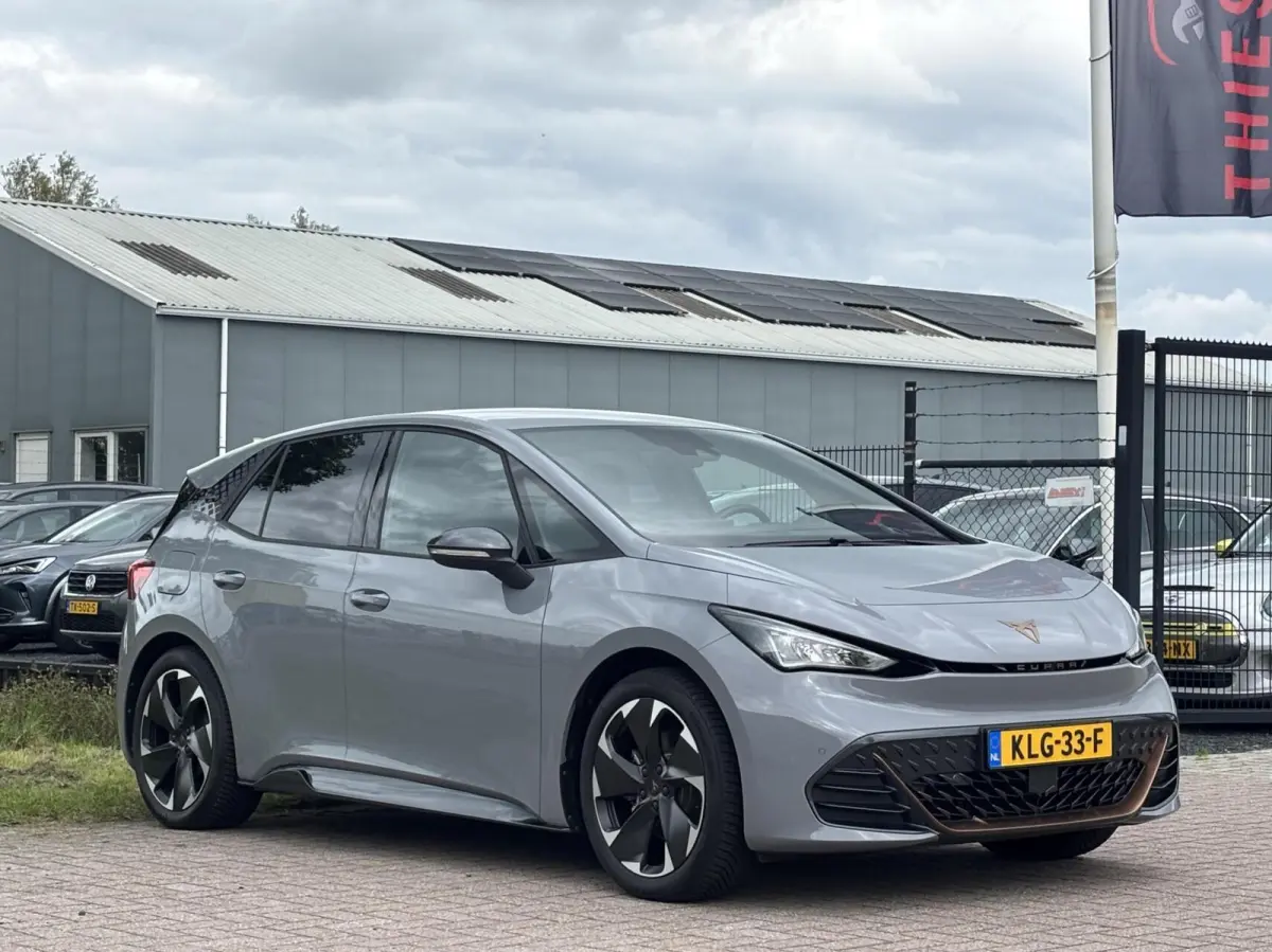 Business 62 kWh SOH 96,4 % stoelverwarming