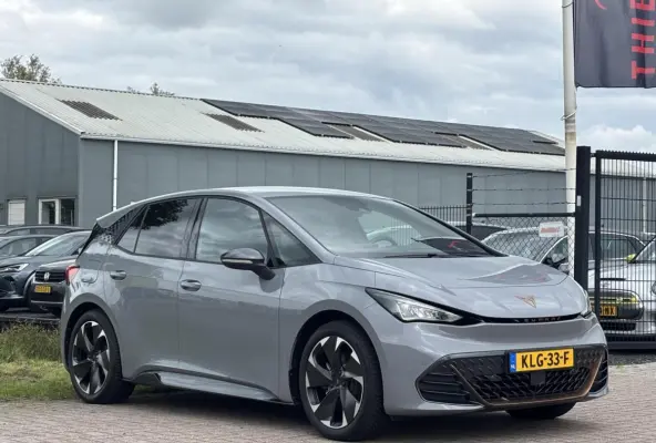 Business 62 kWh SOH 96,4 % stoelverwarming