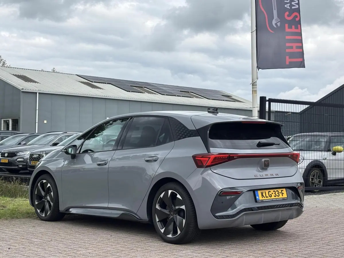 Business 62 kWh SOH 96,4 % stoelverwarming