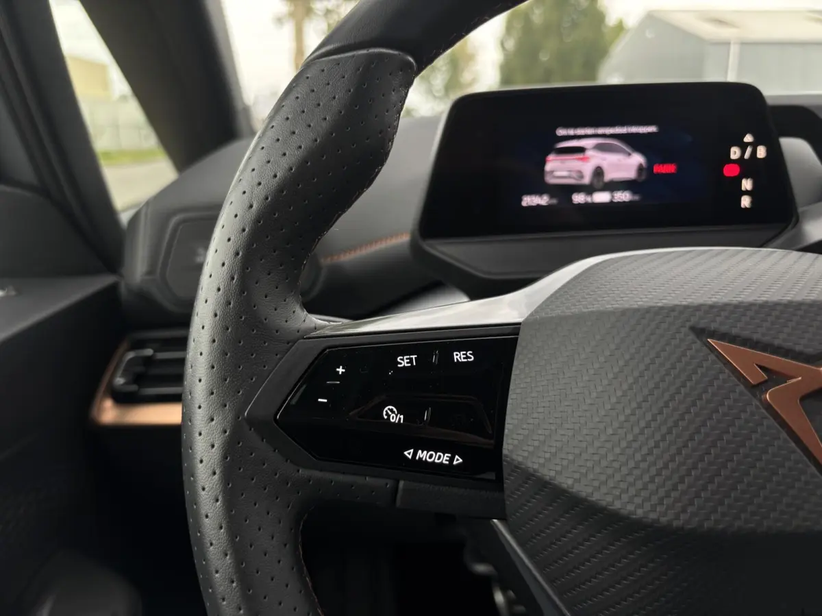 Business 62 kWh SOH 96,4 % stoelverwarming