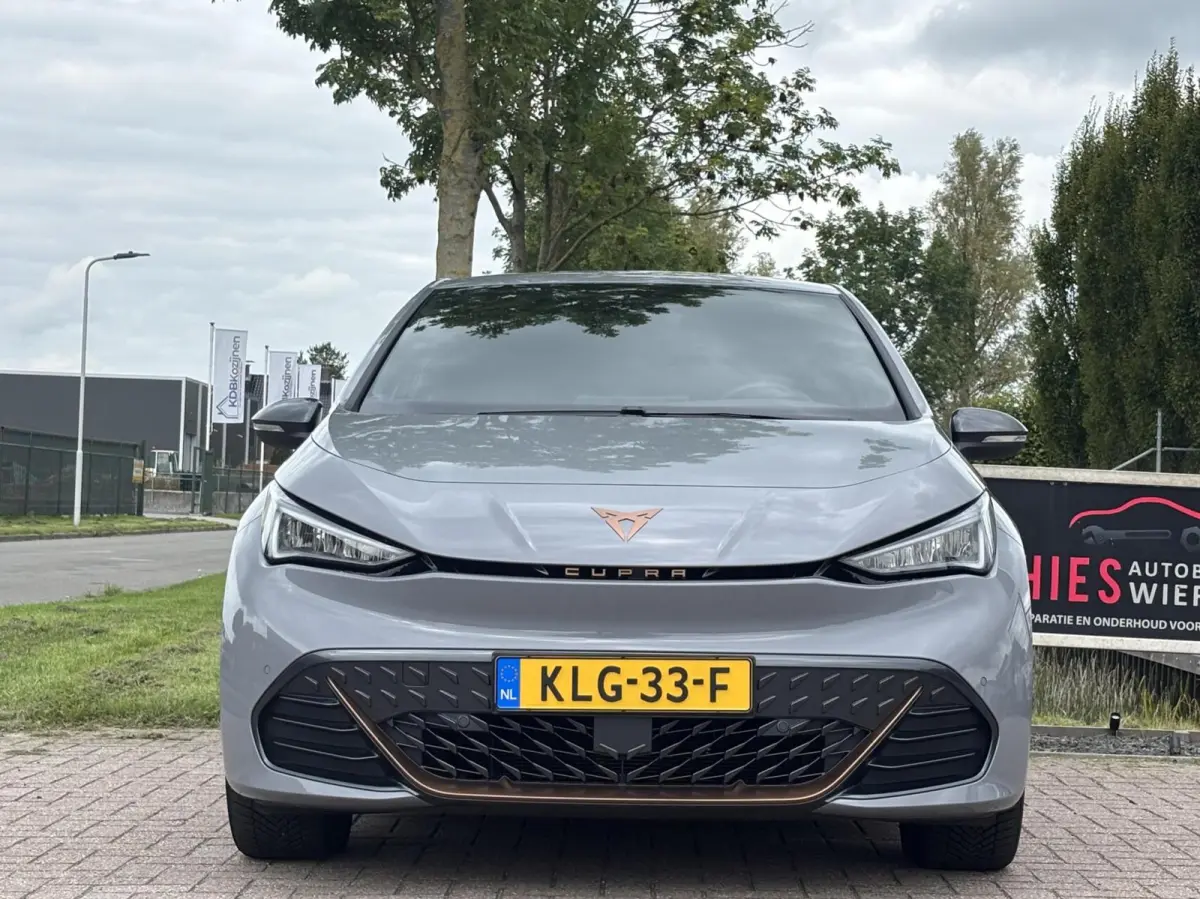 Business 62 kWh SOH 96,4 % stoelverwarming