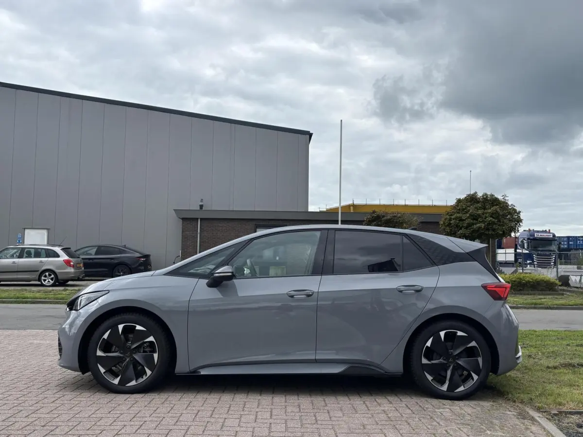 Business 62 kWh SOH 96,4 % stoelverwarming