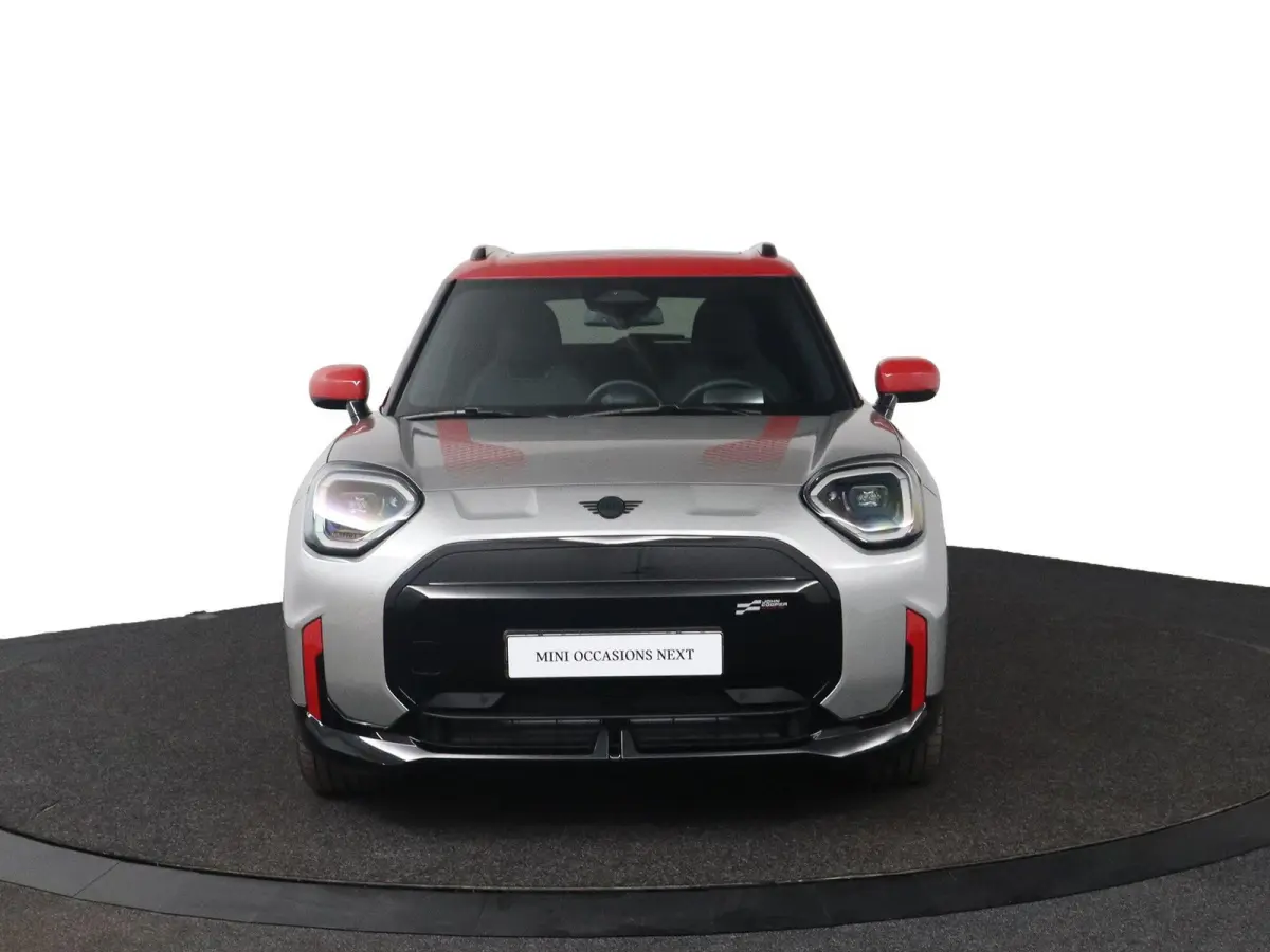 E JCW | SOH 100% | JCW Uitvoering | Pakket M | Stuurwielrandverwarming | Panoramadak | Head-Up Display | Harman Kardon