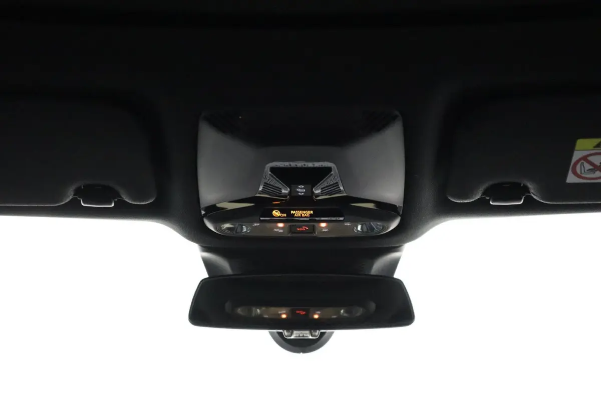 E JCW | SOH 100% | JCW Uitvoering | Pakket M | Stuurwielrandverwarming | Panoramadak | Head-Up Display | Harman Kardon