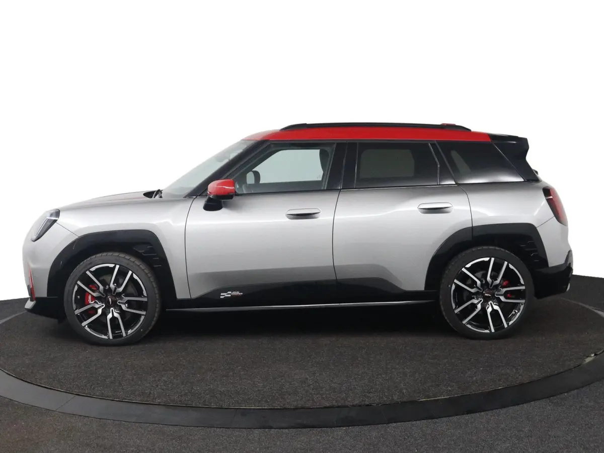 E JCW | SOH 100% | JCW Uitvoering | Pakket M | Stuurwielrandverwarming | Panoramadak | Head-Up Display | Harman Kardon