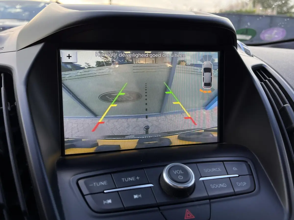 1.5 EcoBoost ST Line 120PK DISTRIBUTIERIEM IS VERVANGEN!!! Afn. Trekhaak Camera Cruise Navi Carplay Stoel/Voorruit Verwarming Elek. Achterklep 1800kg Trekgewicht *Dealer Onderhouden*