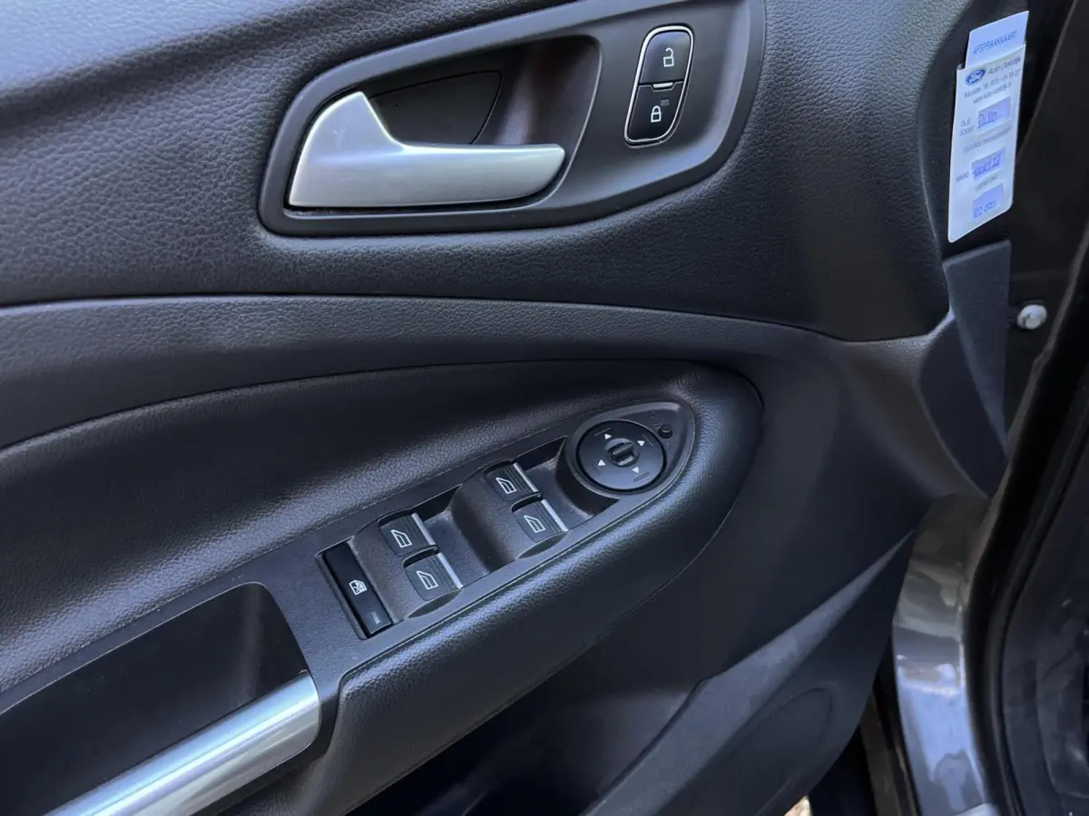 1.5 EcoBoost ST Line 120PK DISTRIBUTIERIEM IS VERVANGEN!!! Afn. Trekhaak Camera Cruise Navi Carplay Stoel/Voorruit Verwarming Elek. Achterklep 1800kg Trekgewicht *Dealer Onderhouden*
