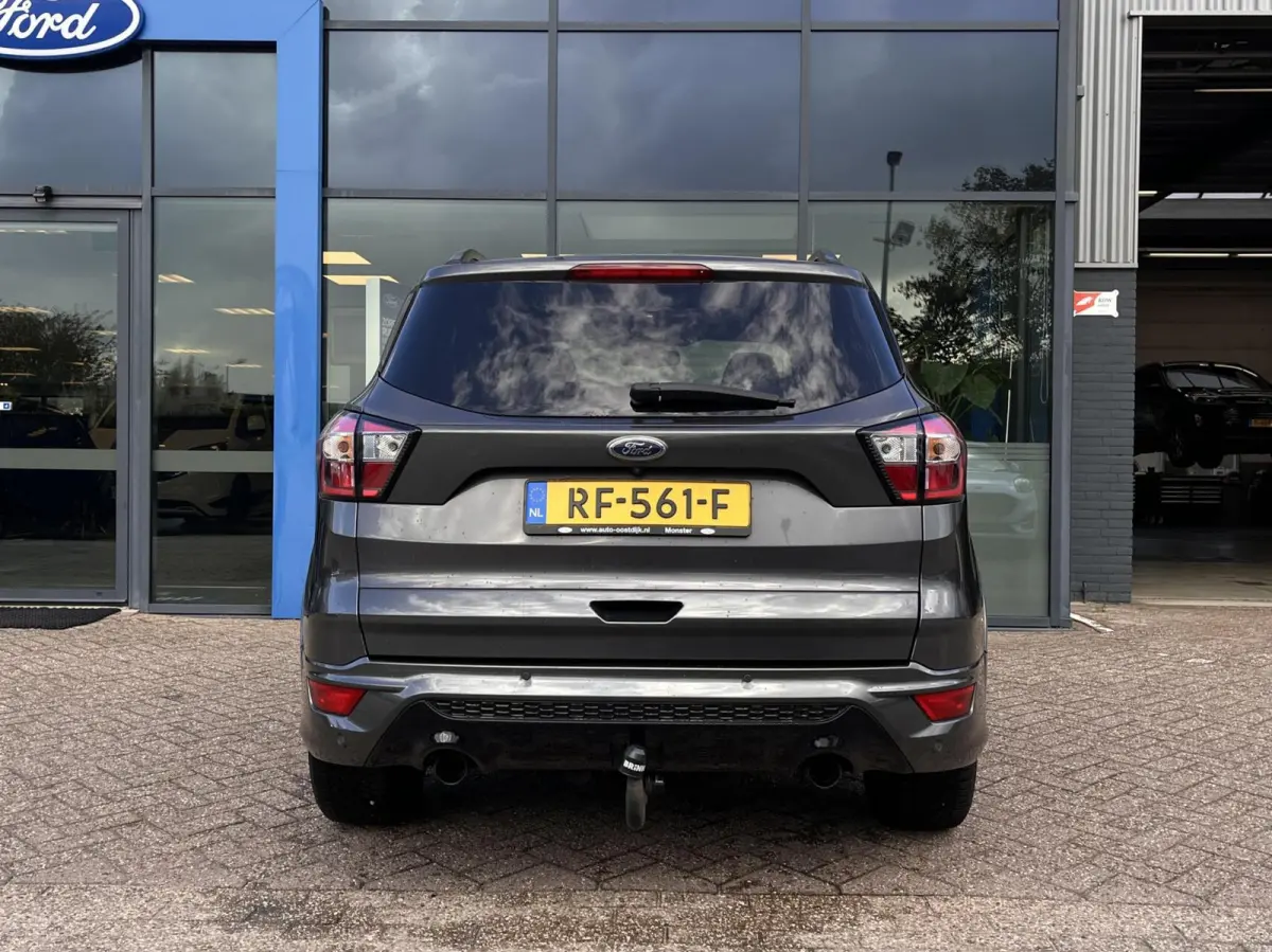 1.5 EcoBoost ST Line 120PK DISTRIBUTIERIEM IS VERVANGEN!!! Afn. Trekhaak Camera Cruise Navi Carplay Stoel/Voorruit Verwarming Elek. Achterklep 1800kg Trekgewicht *Dealer Onderhouden*