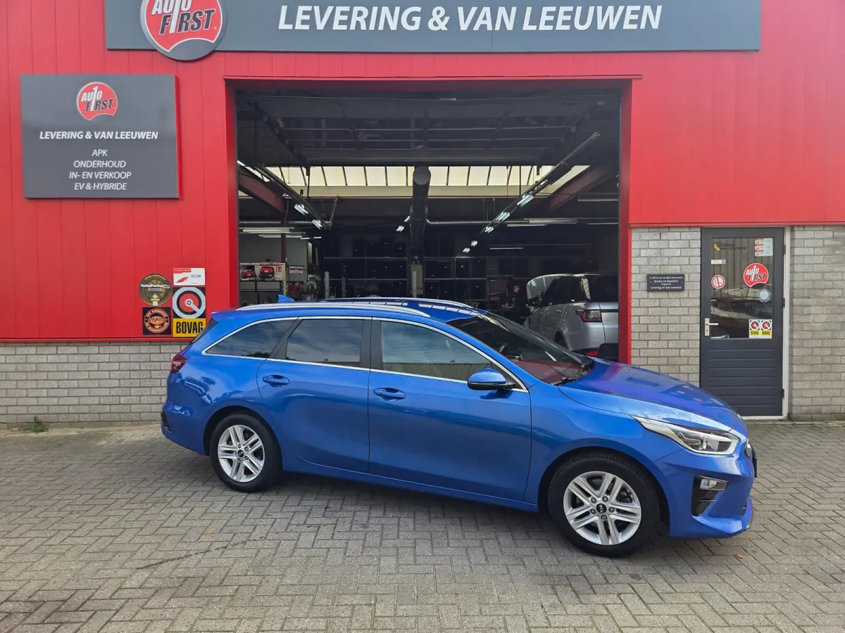 1.0 T-GDi DynamicPlusLine Parkeersensoren a./ Navigatie/ Camera/ Trekhaak/ Stoelverwarming/ Rijklaarprijs!