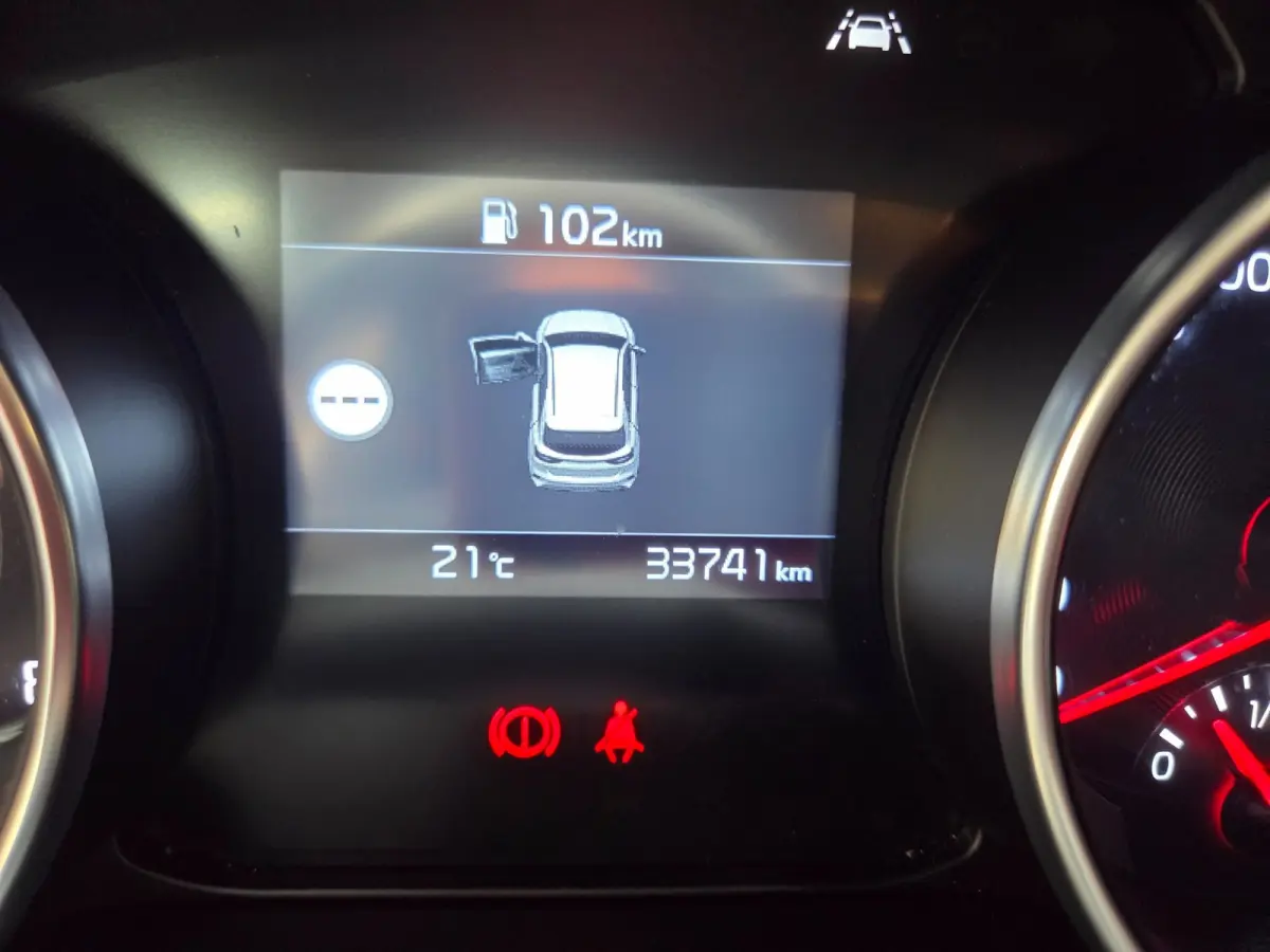 1.0 T-GDi DynamicPlusLine Parkeersensoren a./ Navigatie/ Camera/ Trekhaak/ Stoelverwarming/ Rijklaarprijs!