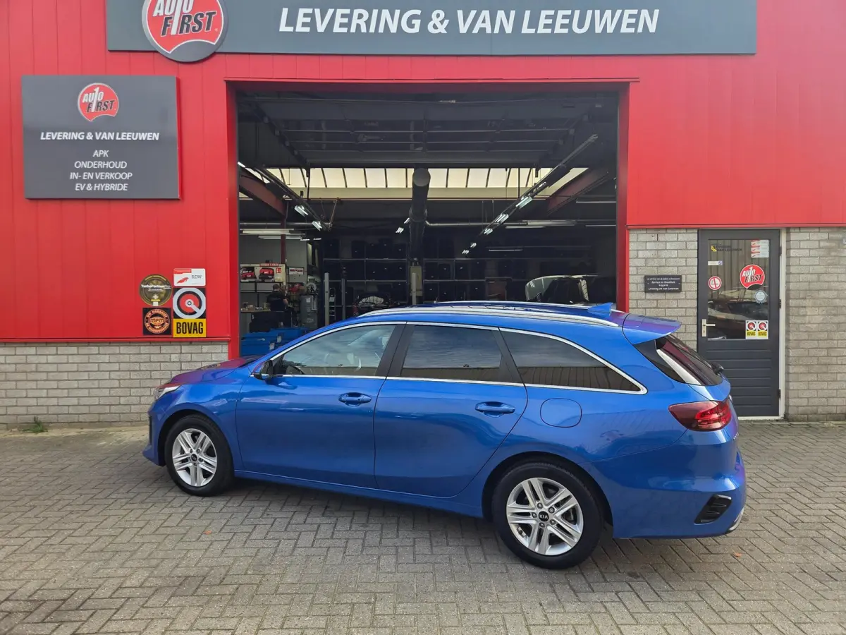 1.0 T-GDi DynamicPlusLine Parkeersensoren a./ Navigatie/ Camera/ Trekhaak/ Stoelverwarming/ Rijklaarprijs!