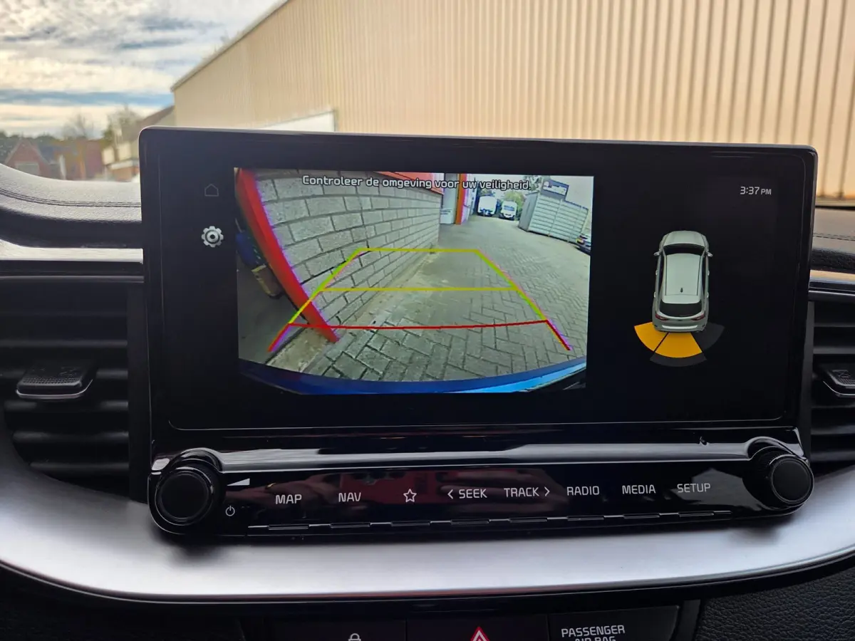 1.0 T-GDi DynamicPlusLine Parkeersensoren a./ Navigatie/ Camera/ Trekhaak/ Stoelverwarming/ Rijklaarprijs!