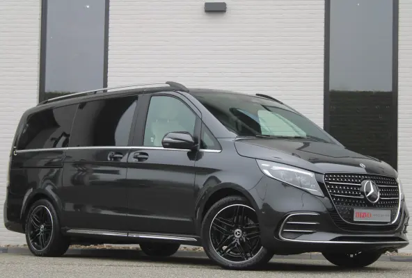 300d / AMG / DC / Exclusive / 4-Matic / Luchtv / Elec Stoel / Burmester / Vol Opties / NIEUWSTAAT