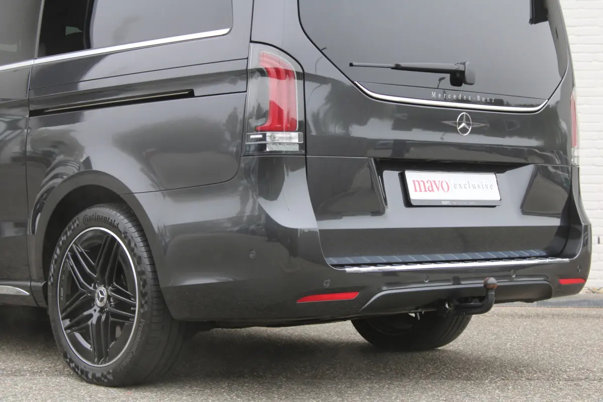 300d / AMG / DC / Exclusive / 4-Matic / Luchtv / Elec Stoel / Burmester / Vol Opties / NIEUWSTAAT