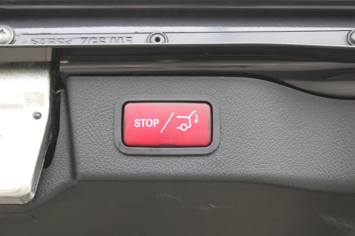 300d / AMG / DC / Exclusive / 4-Matic / Luchtv / Elec Stoel / Burmester / Vol Opties / NIEUWSTAAT