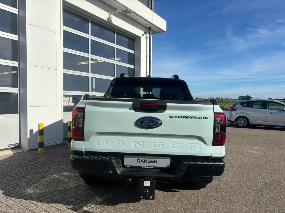 Stormtrak 2.3 PHEV | 278 PK! | 3500 KG Trekvermogen | Adaptief Cruisecontrol | Verwarmde Stuur/Stoelen | 4x4 Aangedreven