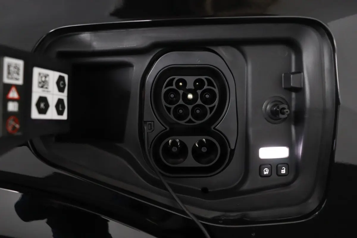 iconic cinq 150 pk comfort range | all weather banden | Harman Kardon® premium audio |